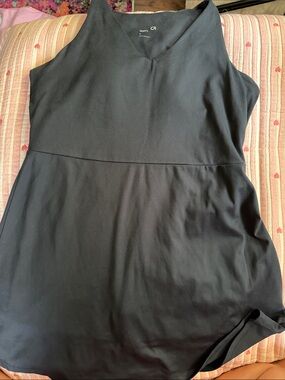 GAP Black V-Neck Sleeveless Tank Top